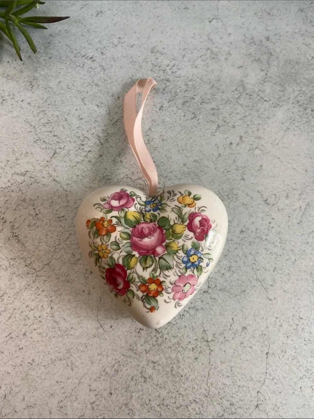 Vintage Ceramic Floral Heart Hanging Potpourri Holder Fragrance Diffuser Cottage